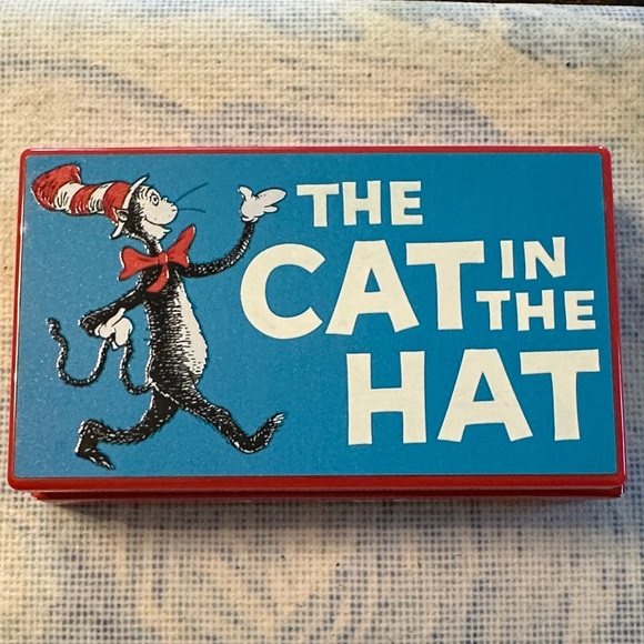 Revolution Beauty’s Dr. Seuss Palette Glittering Gold and Rich Purple - Picture 2 of 5